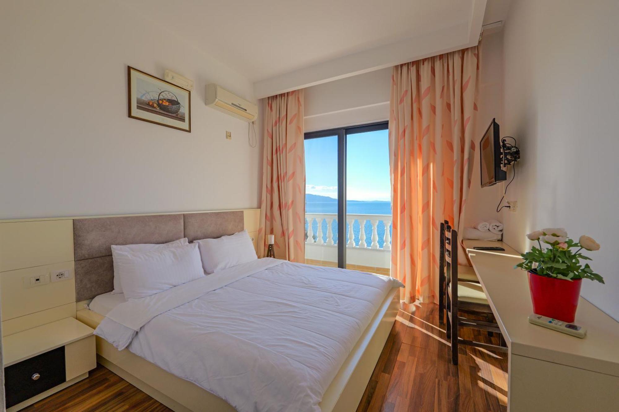 Hotel Iliria Sarandë Exterior foto