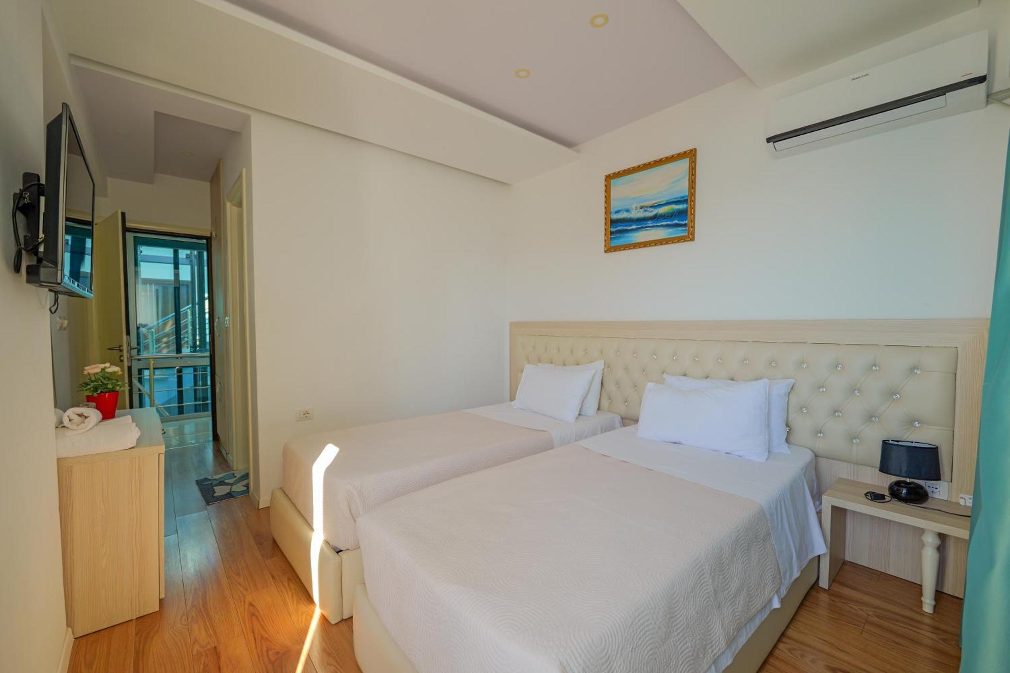 Hotel Iliria Sarandë Exterior foto