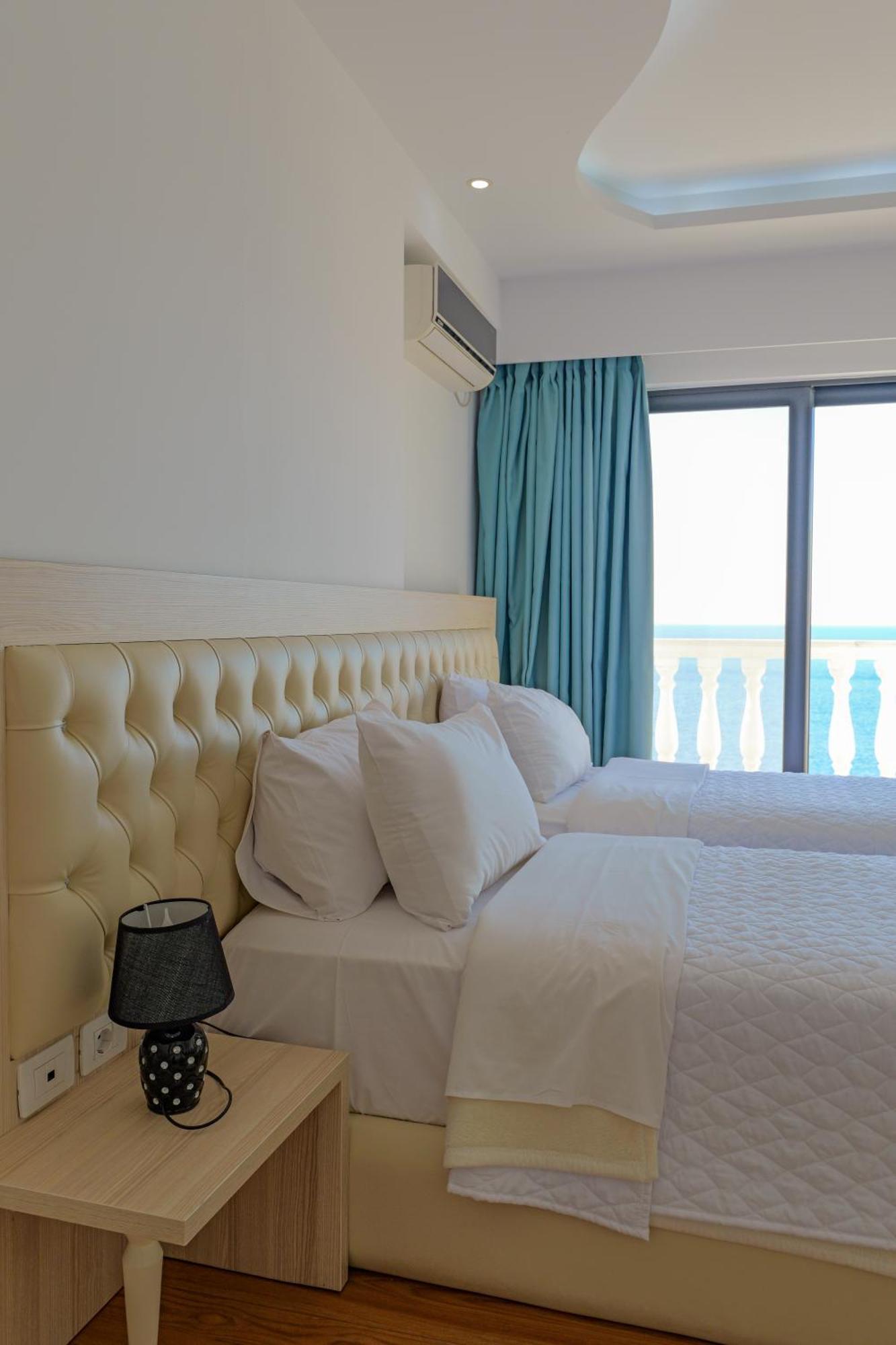 Hotel Iliria Sarandë Exterior foto