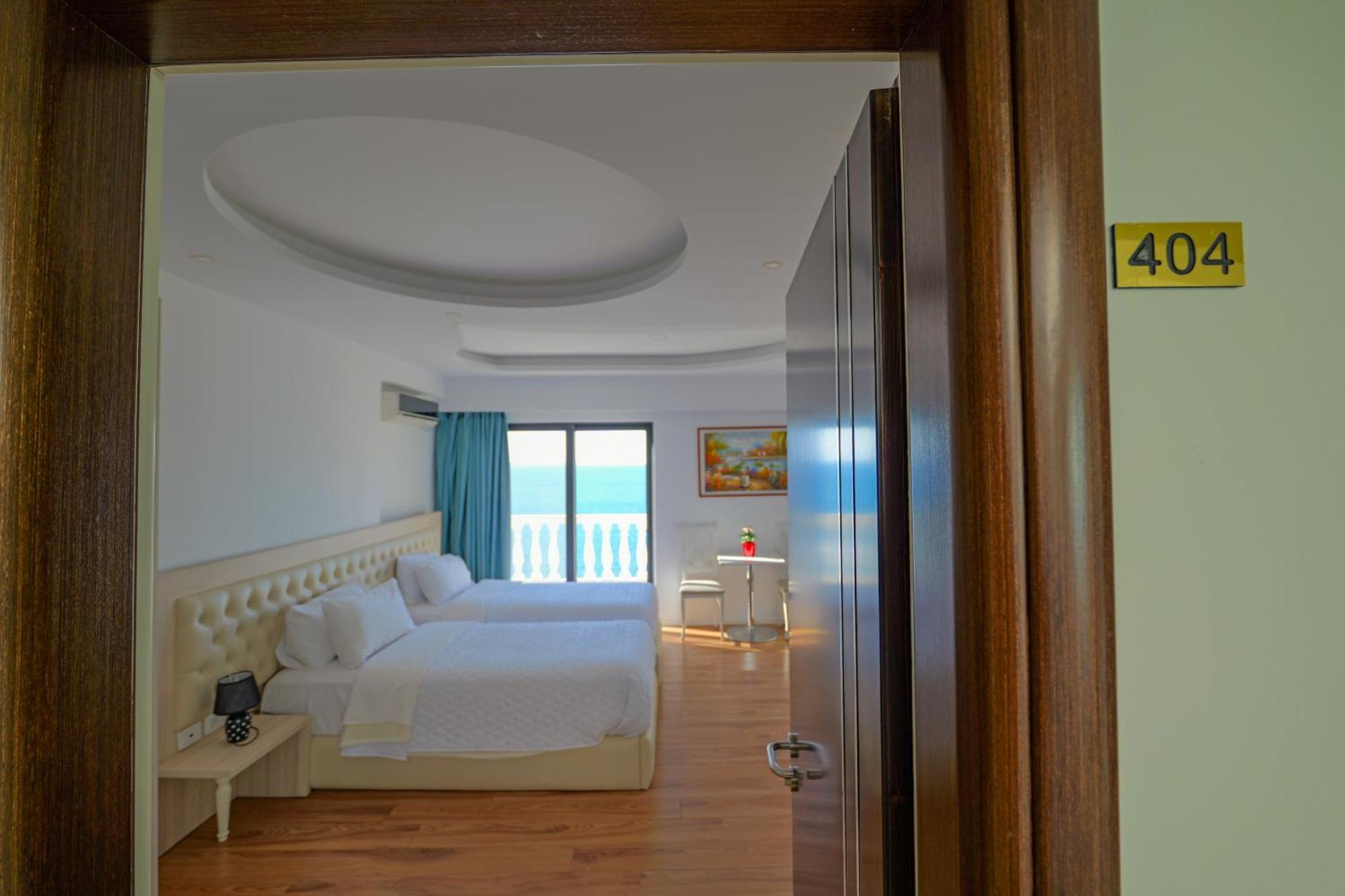 Hotel Iliria Sarandë Exterior foto